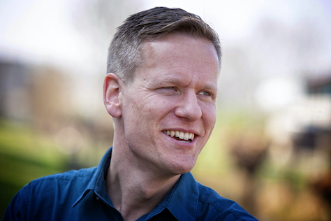 Liedjesschrijver Wouter Seinen lanceert tweede single ‘Om lief te hebben’